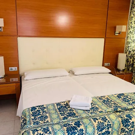 Ponderosa Holiday Apartaments Aparthotel Playa de las Americas (Tenerife)